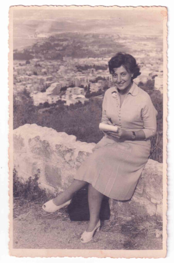 כתבת מתחילה בחיפה בשנת 1961, שנתיים אחרי עלייתי